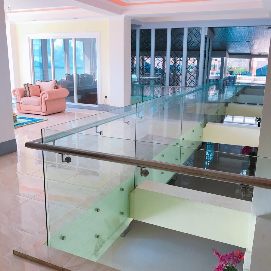 Revayah Hotels Ruteng Kültér fotó