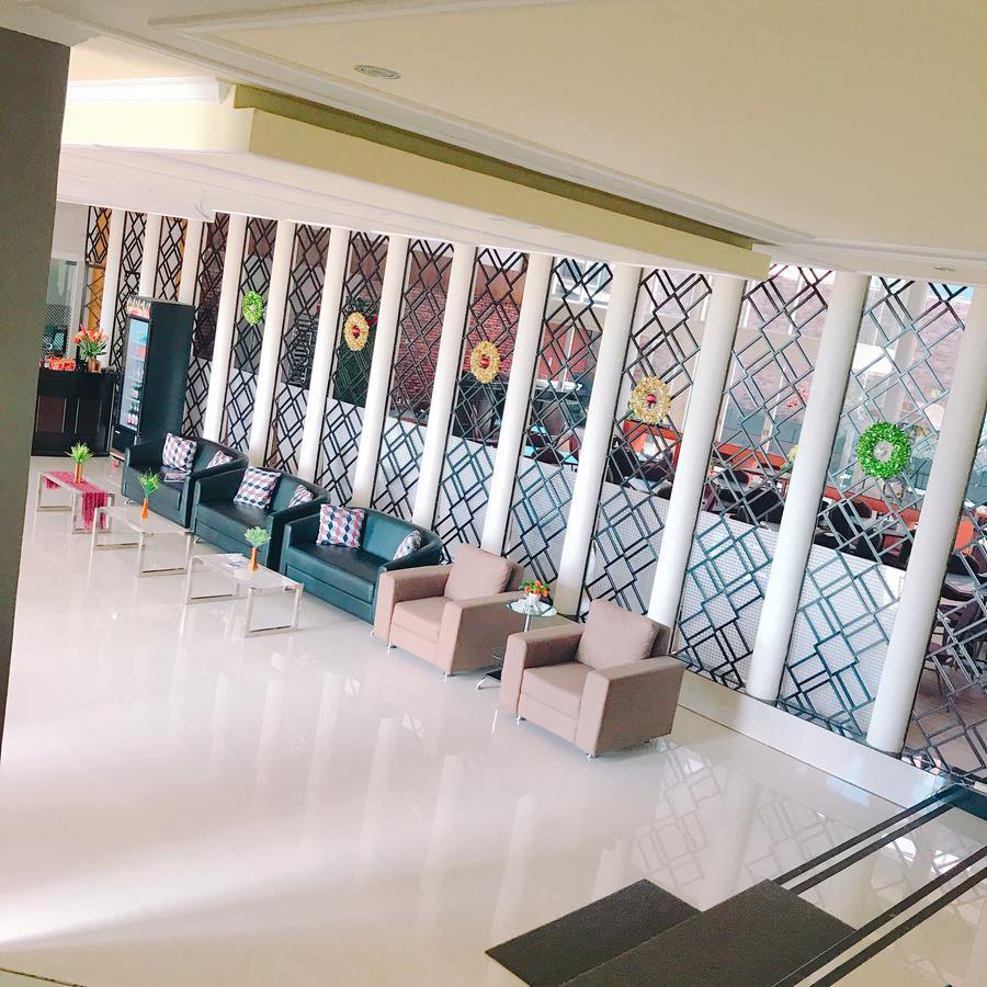 Revayah Hotels Ruteng Kültér fotó