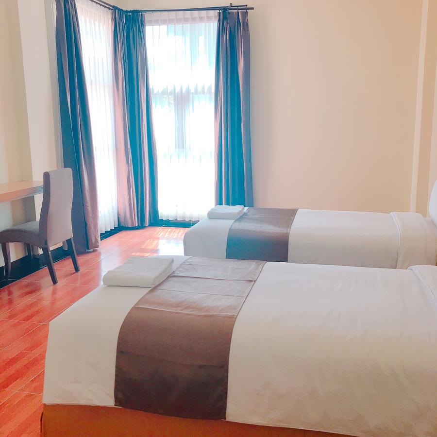 Revayah Hotels Ruteng Kültér fotó
