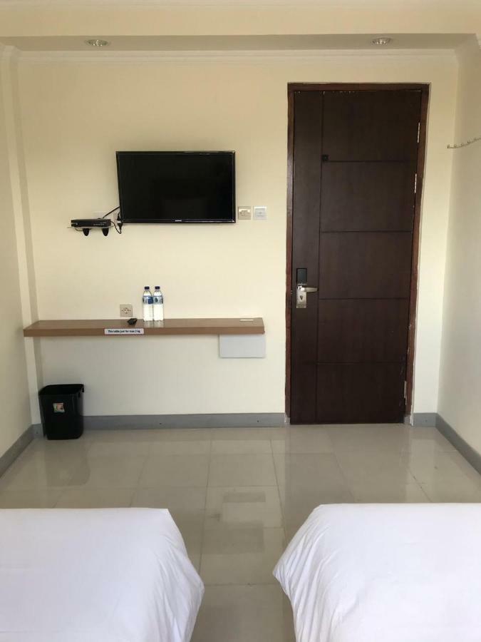 Revayah Hotels Ruteng Kültér fotó